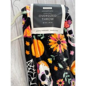 En Vogue Throw Blanket 60x70 Black Sugar Skull Pumpkin Halloween Plush Cozy